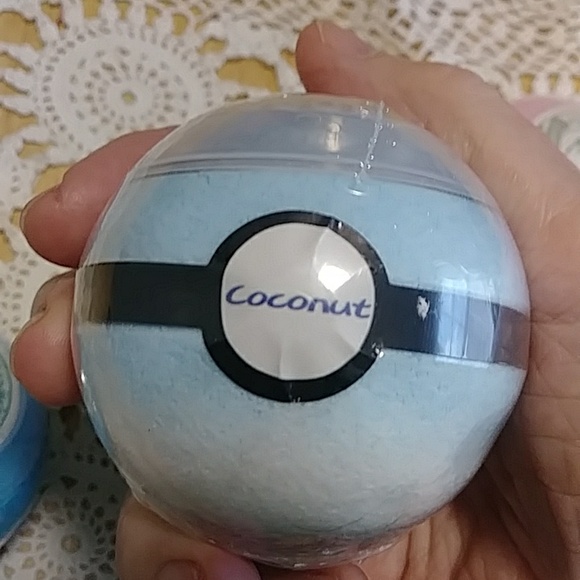 Bath bombs, biodegradable,  8 bombs - Picture 10 of 10